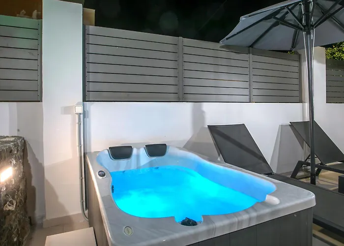 Kiki Luxury Afando