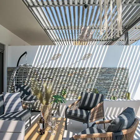 Kiki Luxury * Afantou