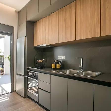 Kiki Luxury Villa Afándu