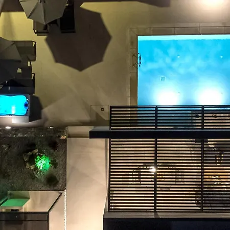 Kiki Luxury * Afándu