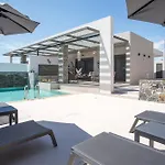 Kiki Luxury 아판토우