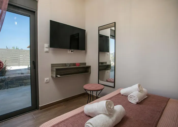 Kiki Luxury Afantou